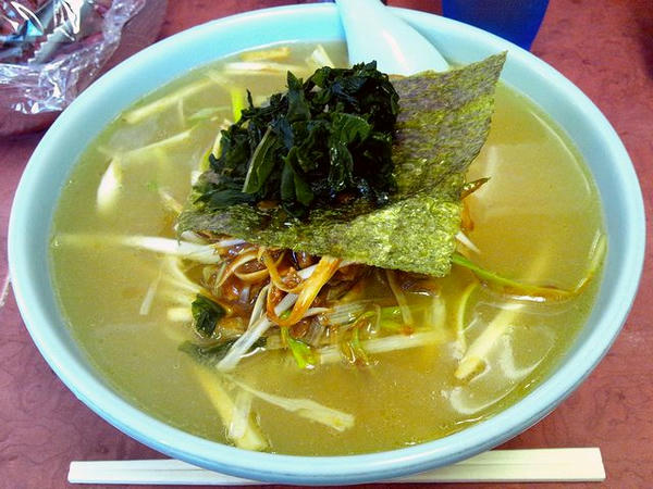 ネギ味噌ラーメン（中） 780円 ※ケータイ撮影なので画質が…
