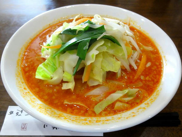 ピリ辛味噌拉麺 700円