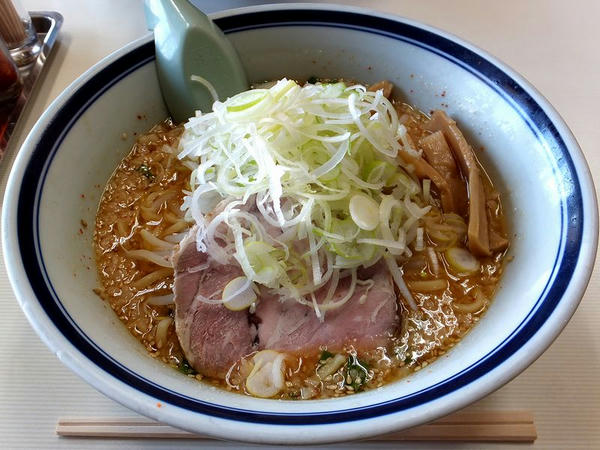 みそラーメン 680円 ＋ 豚背脂（コテコテ） 100円