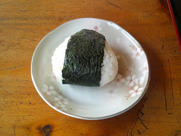 おにぎり（鮭） 130円