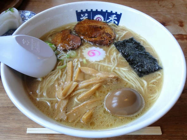 バカうまラーメン 800円