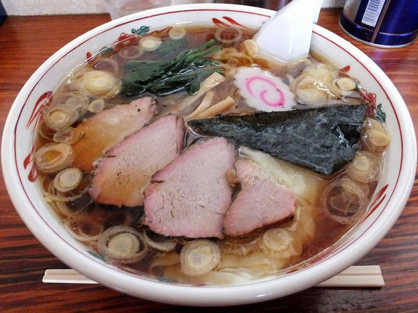 ワンタンメン 750円