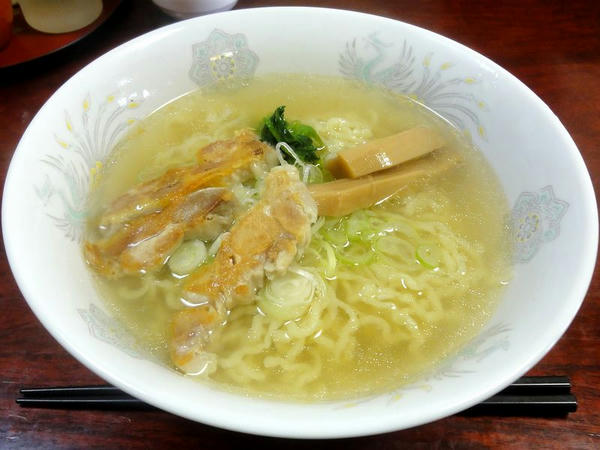 鳥そば 780円