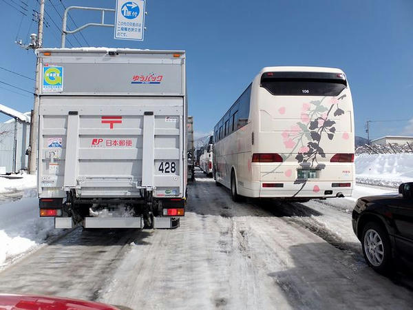 午前11時57分頃の国道20号（勝沼市境付近の笛吹市）