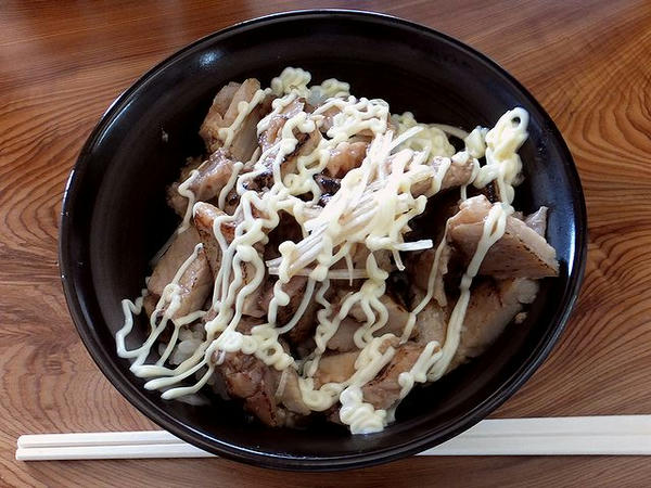 Bランチセット（ミニチャーシュー丼） 220円