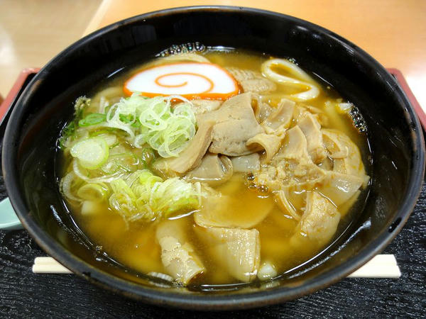 モツ煮込みうどん 670円