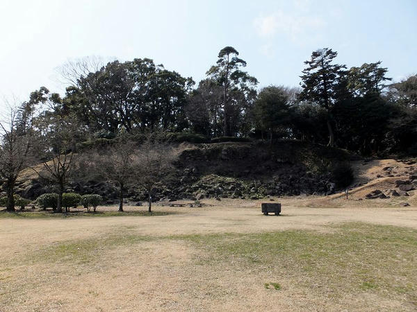 二ノ丸から見た本丸方向