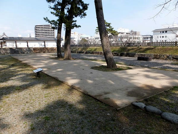 大腰掛け跡