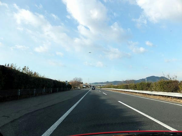 朝の東北道を