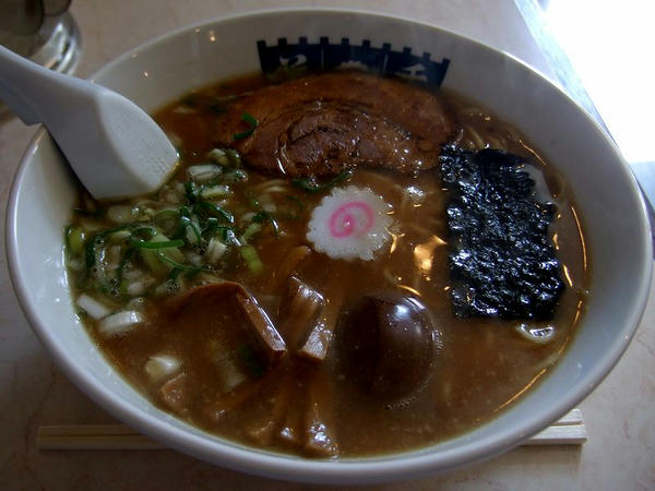 バカうまラーメン（中） 720円