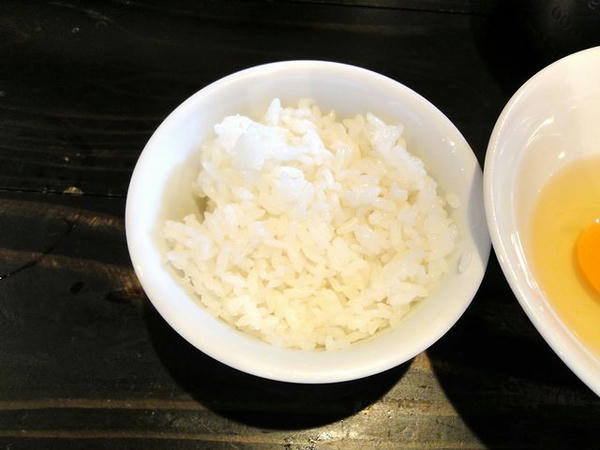 1杯目は無料のごはん