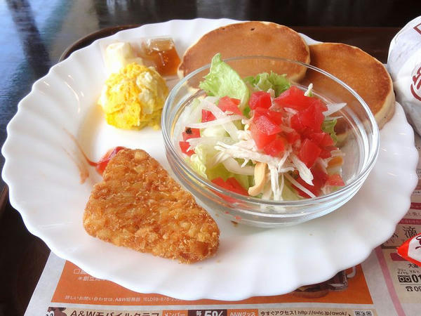 ホットケーキプレート（写真には写っていませんが、ドリンク付きです） 580円