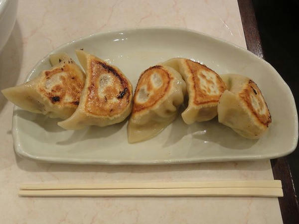 バカうま餃子（肉） 380円