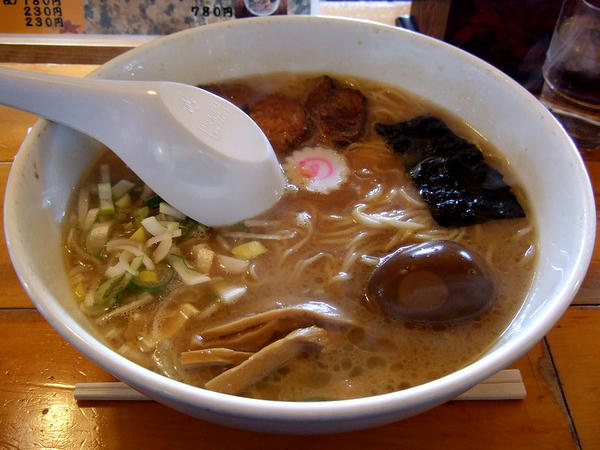 バカうまラーメン 800円