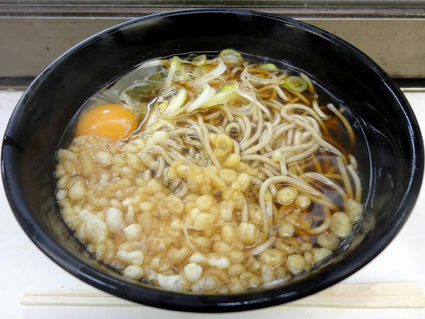 たぬきそば 320円 ＋ 生玉子 50円