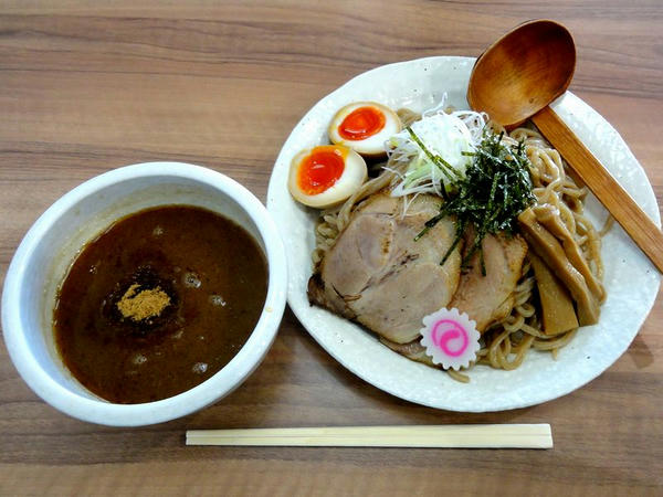 特製つけ麺（全粒粉麺） 850円