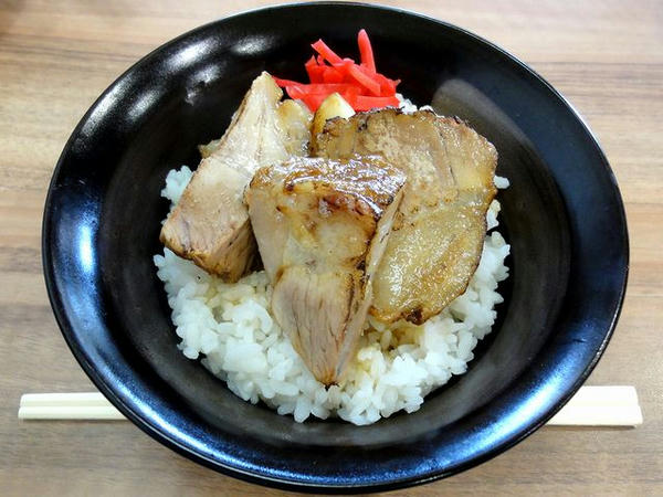チャーシュー丼 180円