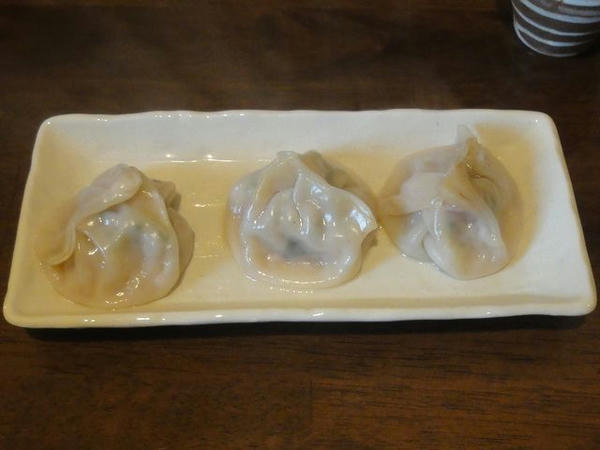 蒸し餃子（3個） 110円