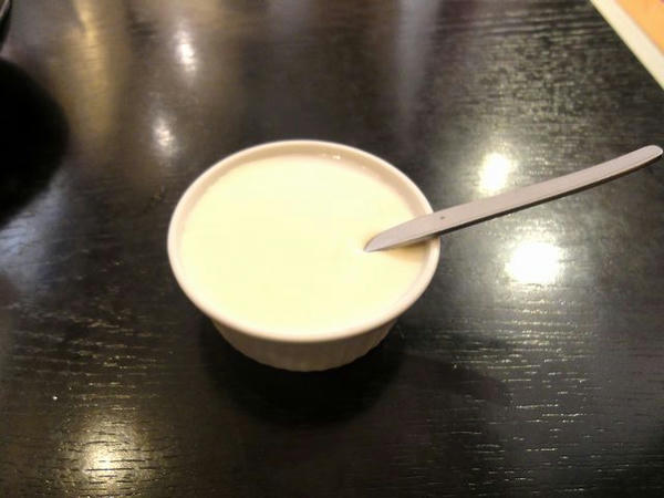 （ランチタイムサービスの杏仁豆腐）
