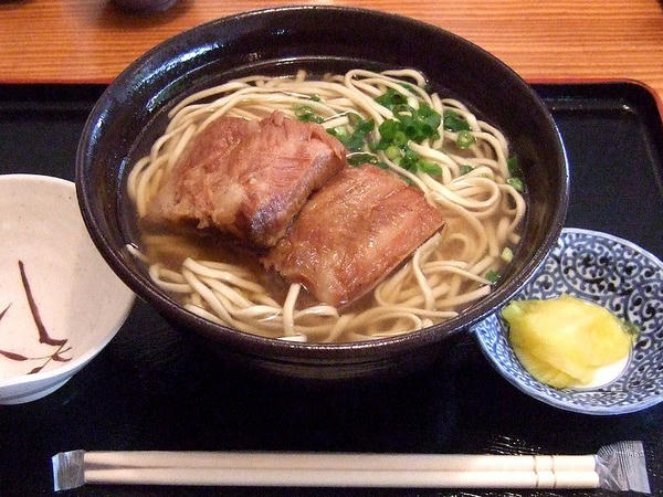 ソーキすば 750円