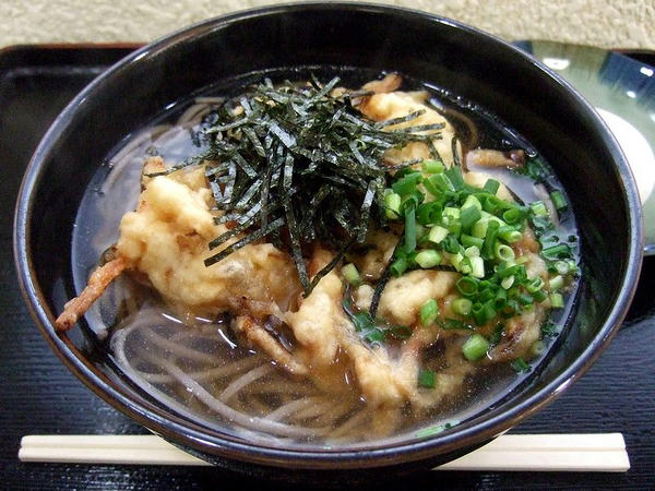 天ぷらそば 400円 （と 玉子 50円）