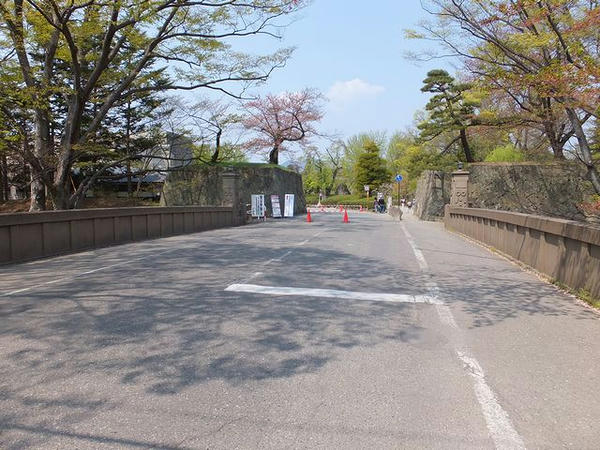 二の丸橋