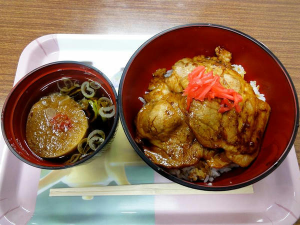豚丼 650円