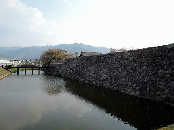内堀と東不明門