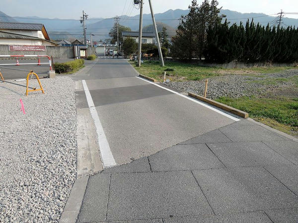 松代城跡付近の踏切跡