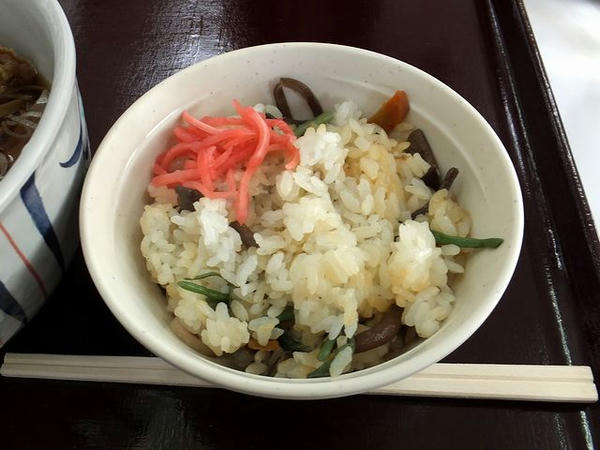 きのこセットそば 800円【税込】 の