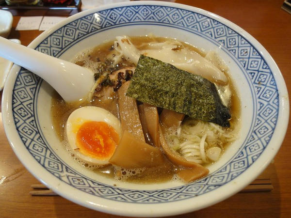 煮干し中華そば 650円 （本来750円のところ東日本大震災における復興支援の一環で値下げ中）