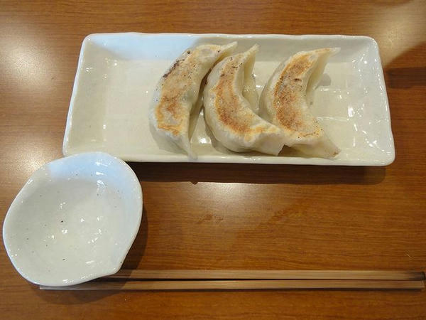 手作り餃子（3個） 280円