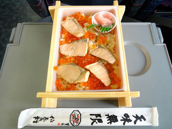 鮭はらこめし 1,000円 の中身