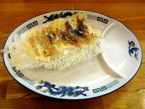 餃子（5ケ） 325円