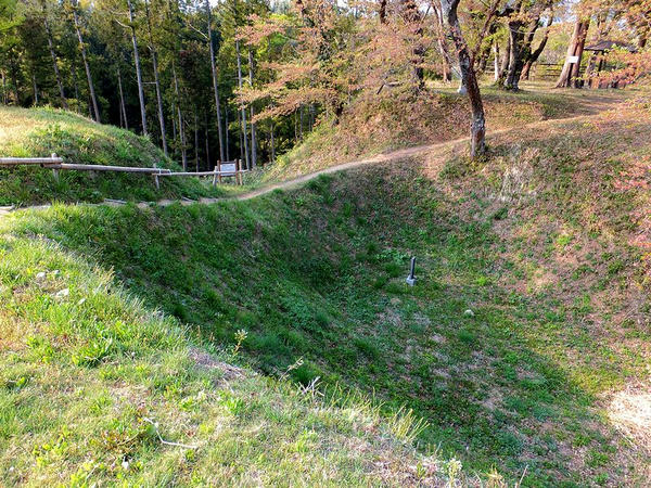 本丸堀と土橋