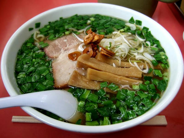 手打ラーメン 600円 ＋ にらトッピング 105円