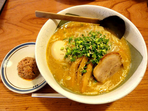 味噌丸 700円 ＋ 半熟煮玉子 100円 ＋ ばくだん 100円