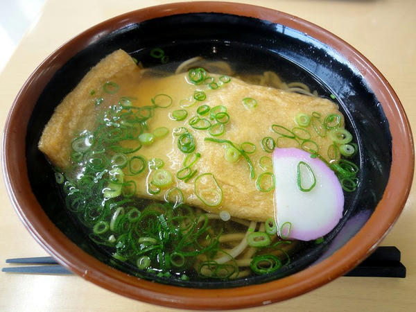 近江牛すじ肉ハリハリうどん 780円