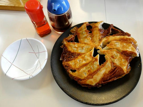 焼き餃子 380円