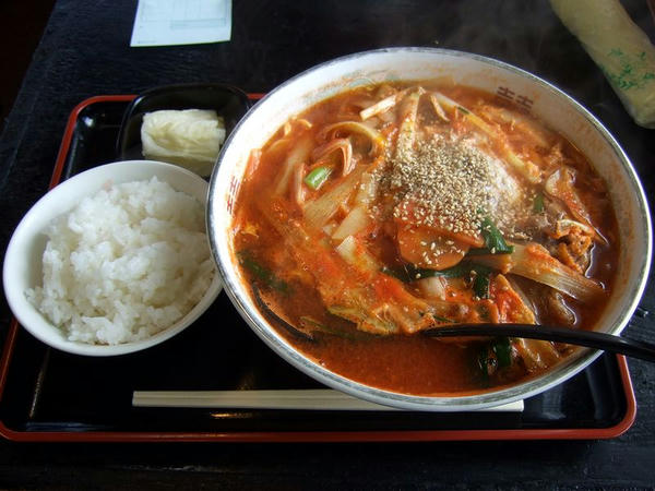 カルビラーメン（大辛） 880円 ＋ ライス（小） 100円