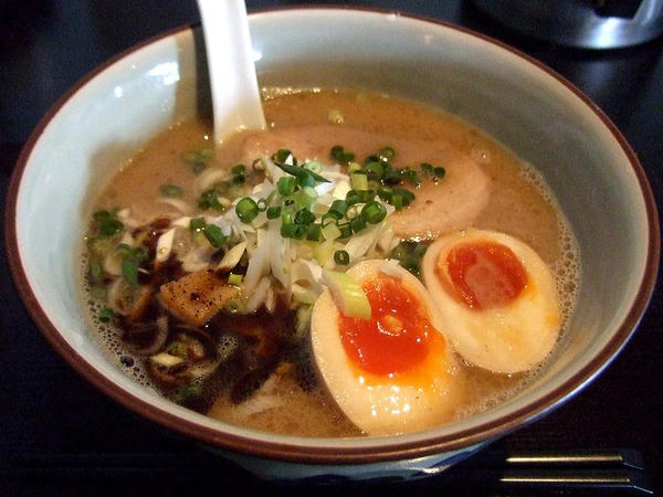 中華そば 700円 ＋ 半熟味玉 50円