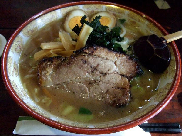 右京野菜らーめん 945円