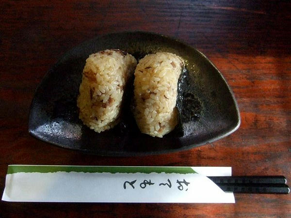 右京おむすび 210円