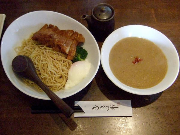 濃厚胡麻味噌つけ麺 840円
