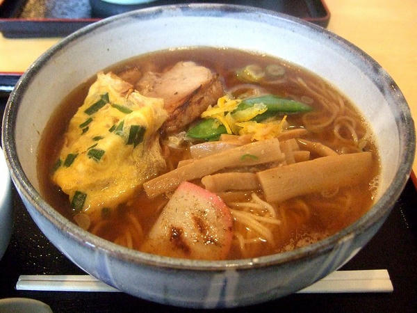 しょうゆラーメン 630円