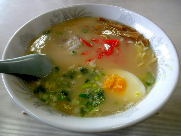 九州ラーメン 550円