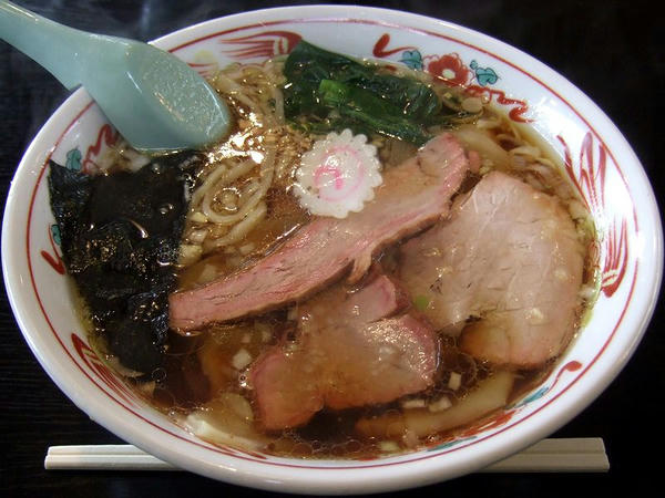 ワンタンメン 810円