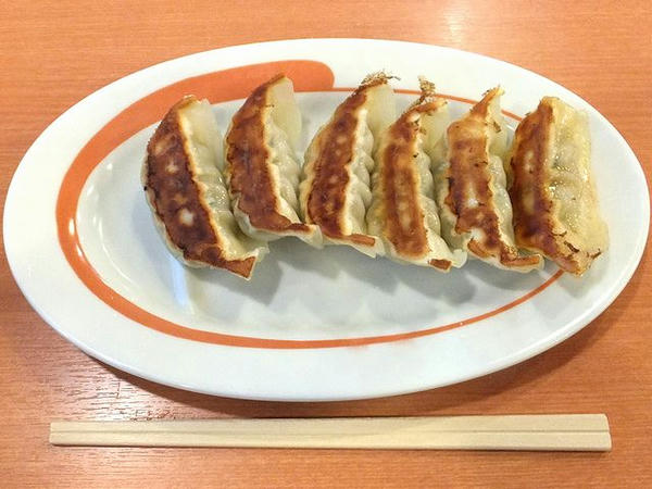 ギョーザ 216円
