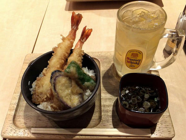 天丼 830円 ＋ 角ハイボール 470円