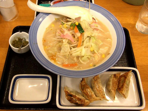 長崎ちゃんぽんぎょうざ5個セット 730円